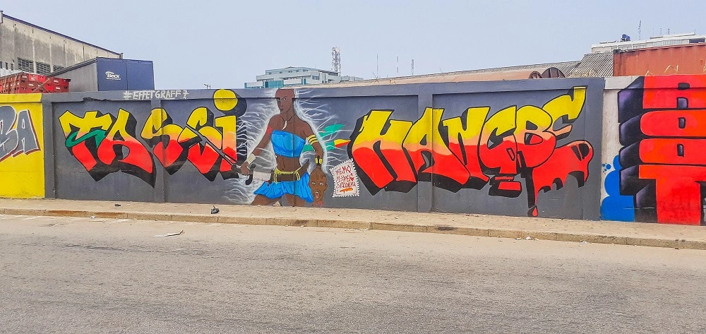 Le "mur du patrimoine", nouvelle attraction culturelle et touristique au cœur de Cotonou | Express Tourisme Bénin