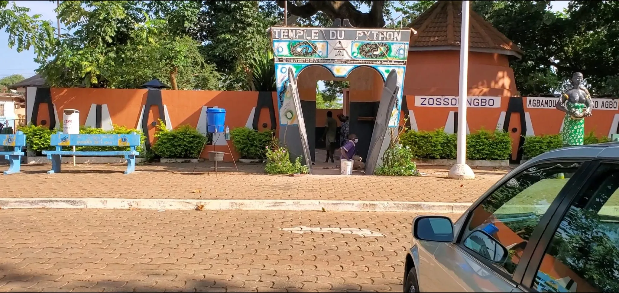 Site touristique à Ouidah : Le temple des pythons, un immanquable à découvrir à Ouidah | Express Tourisme Bénin